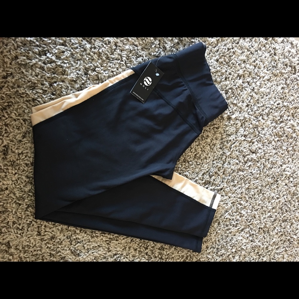 NWT Noli yoga pants with sheer nude sides size M